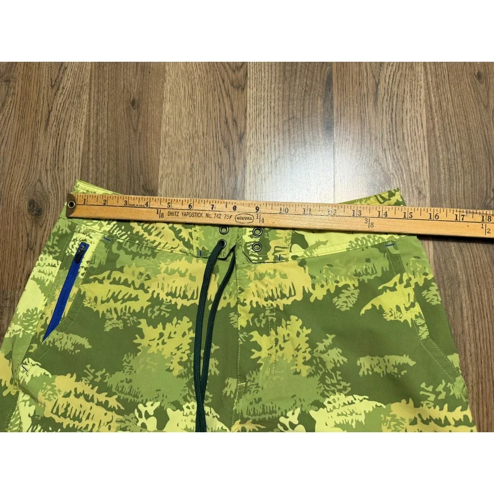 Stio Board Shorts Mens 30 Green Camo Outdoor Performance Excellent Condition